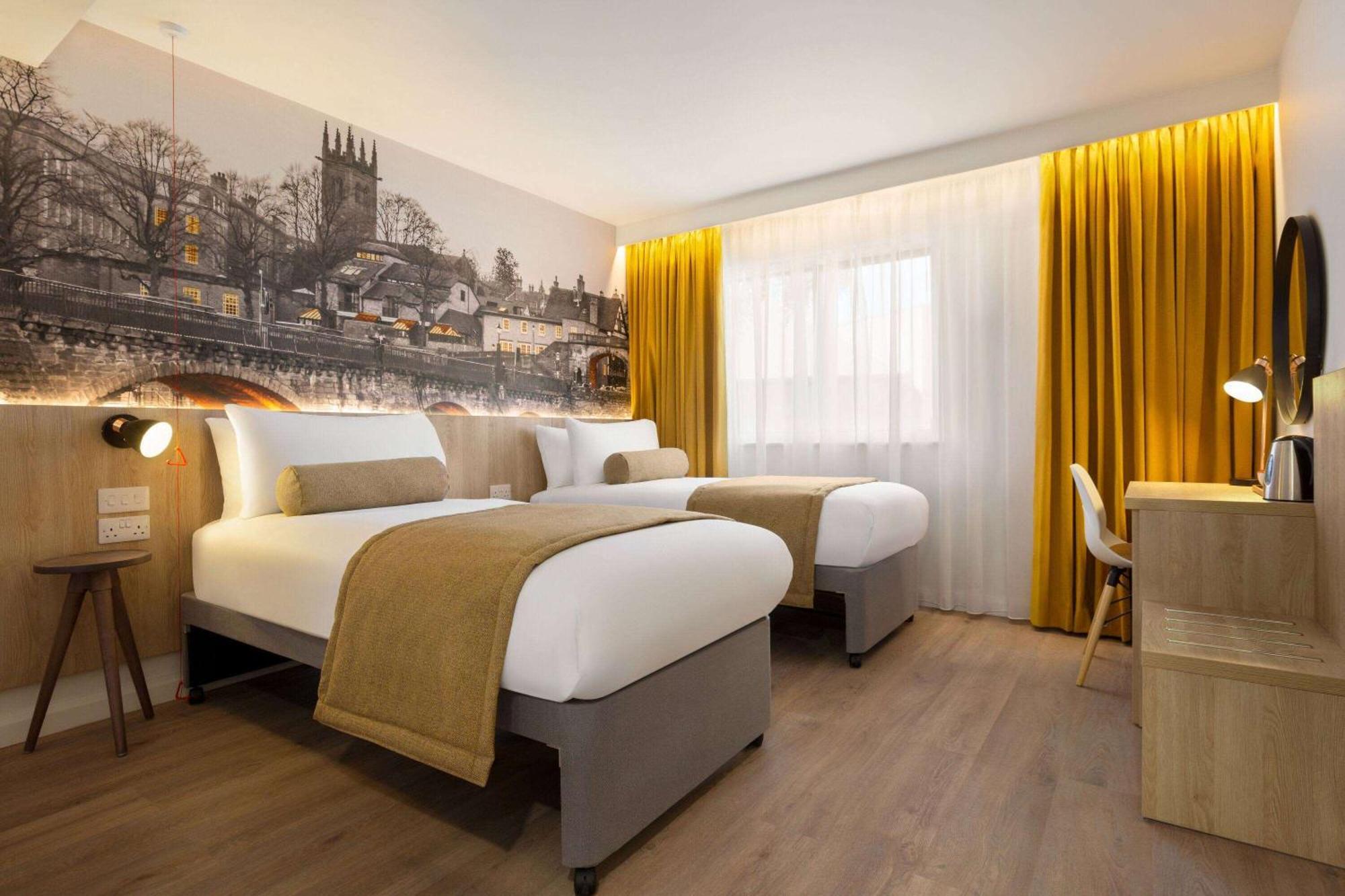 Super 8 By Wyndham Chester East Экстерьер фото